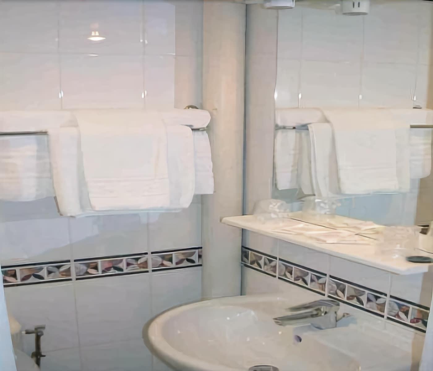 Hotel Le Home Saint Louis แวร์ซาย ภายนอก รูปภาพ