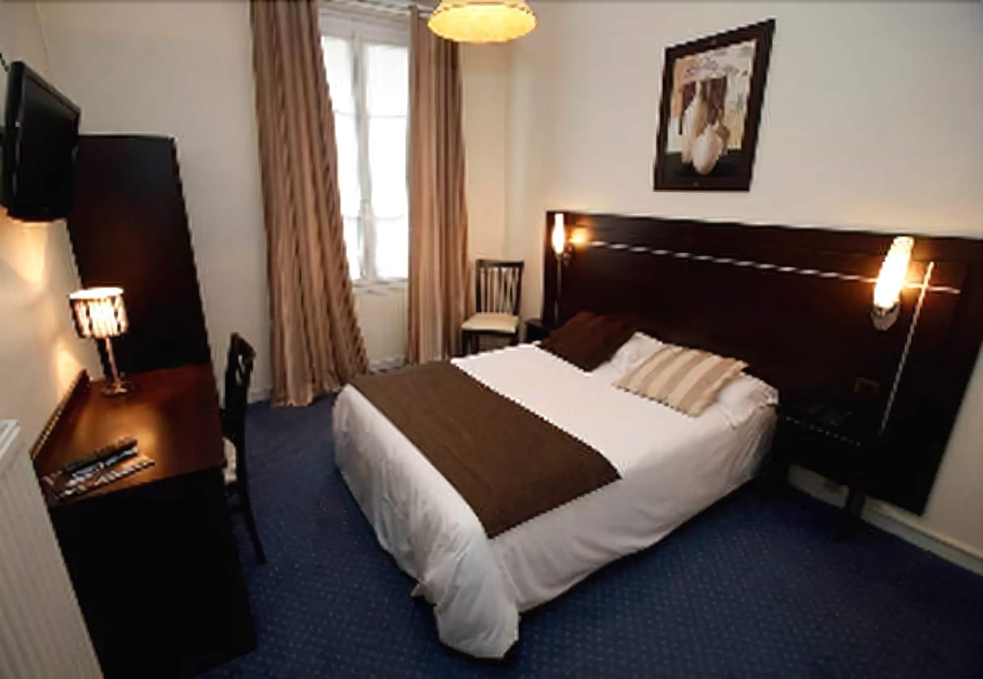 Hotel Le Home Saint Louis แวร์ซาย ภายนอก รูปภาพ
