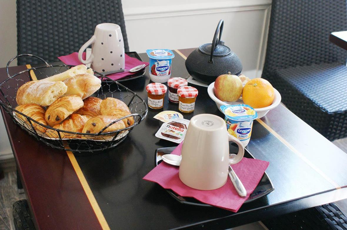 Hotel Le Home Saint Louis แวร์ซาย ภายนอก รูปภาพ