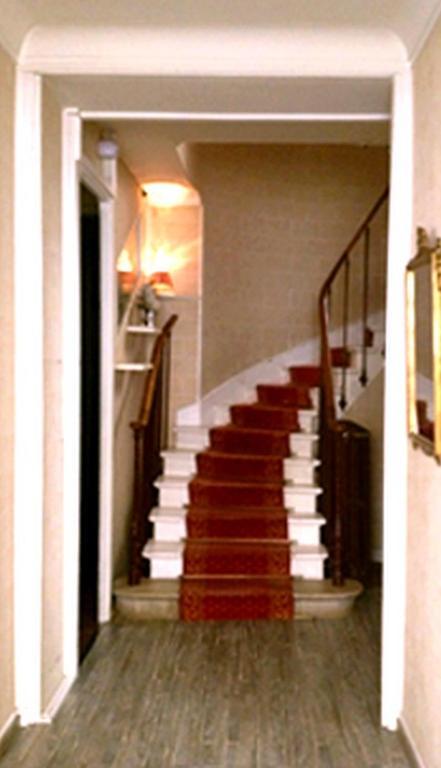 Hotel Le Home Saint Louis แวร์ซาย ภายนอก รูปภาพ